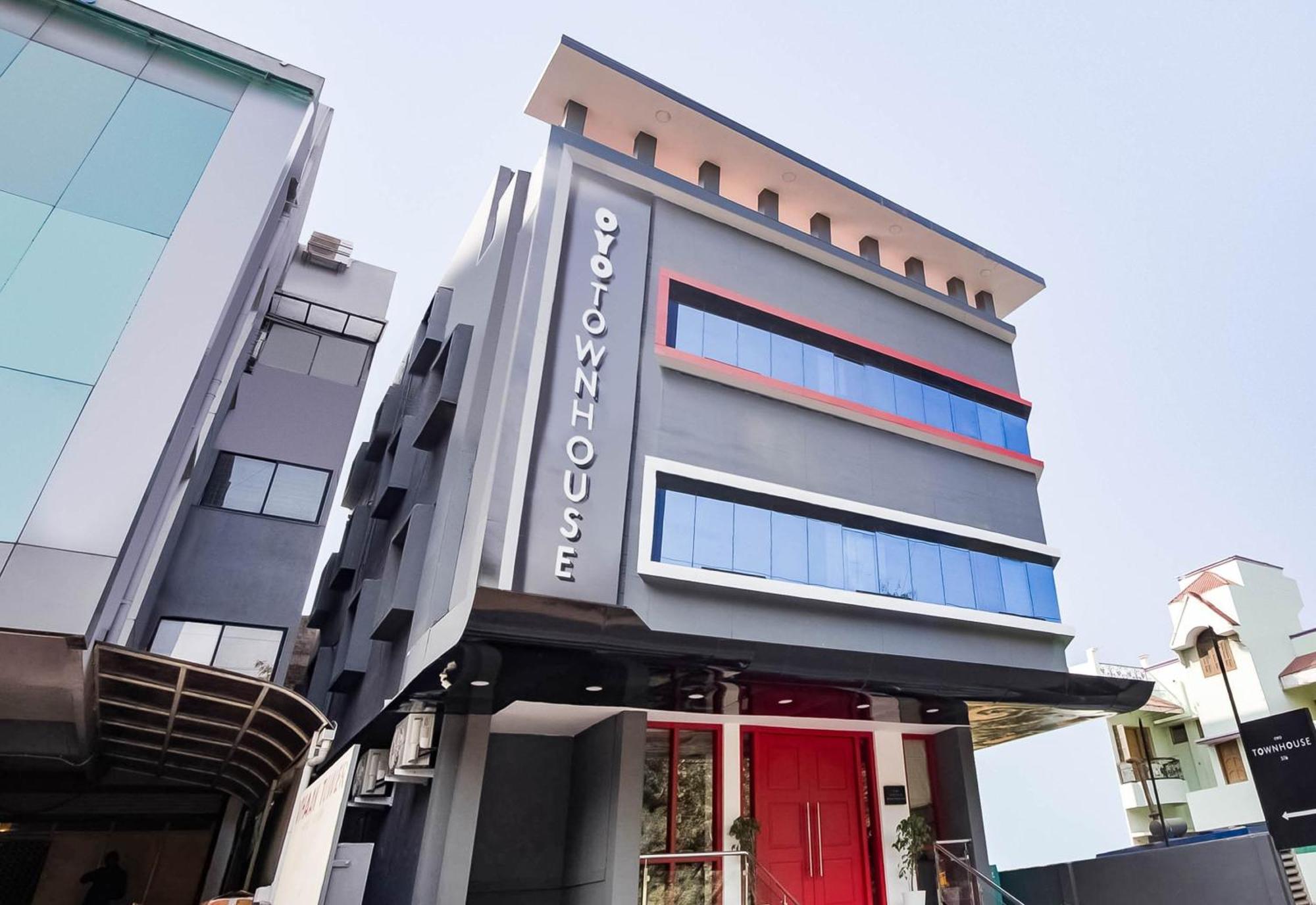 Super Townhouse Lords Inn Regency Mānglia 외부 사진