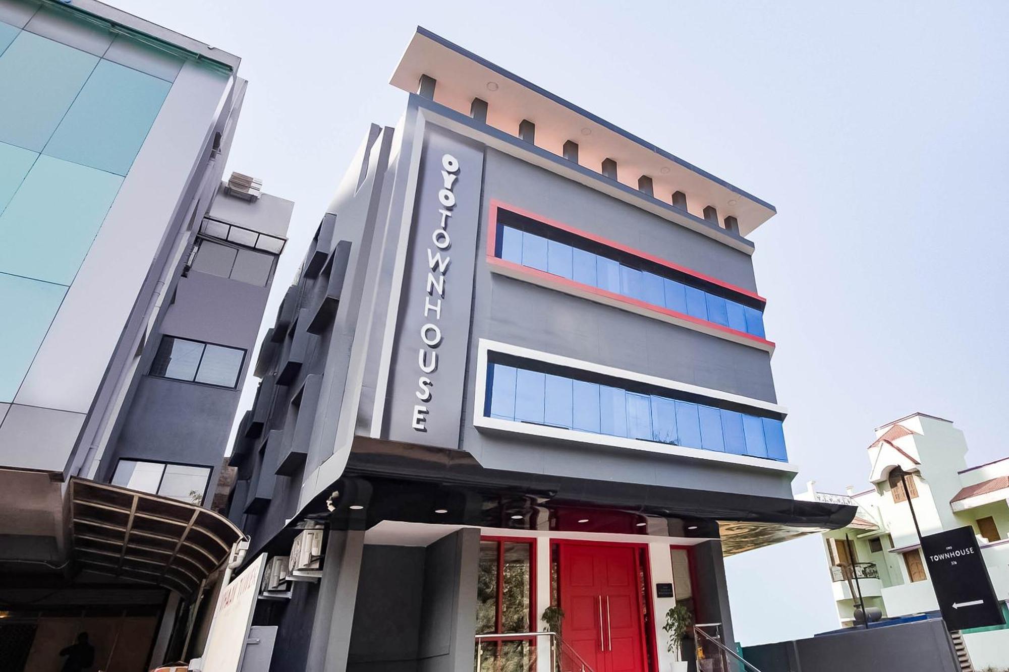 Super Townhouse Lords Inn Regency Mānglia 외부 사진